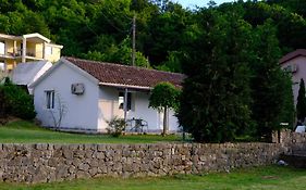Sunlight Cottage Maya
